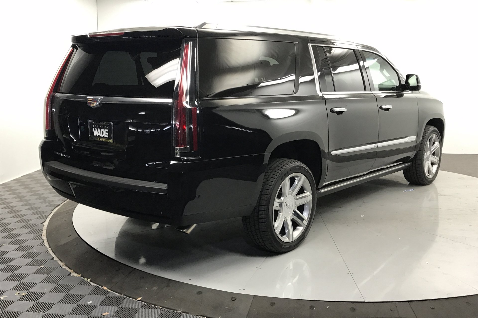 Pre-Owned 2018 Cadillac Escalade ESV Premium Luxury Sport Utility in St ...